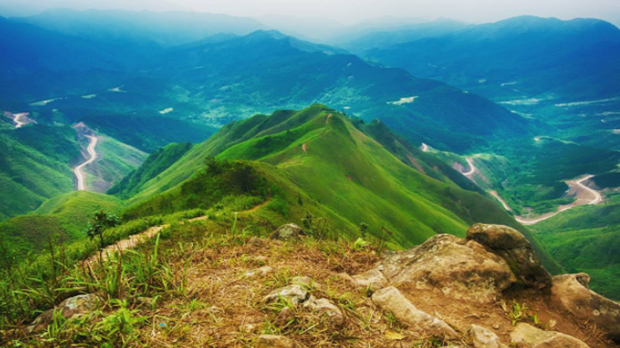  Hai cung đường trekking tuyệt đẹp được ví như “sống lưng khủng long” ở Việt Nam
